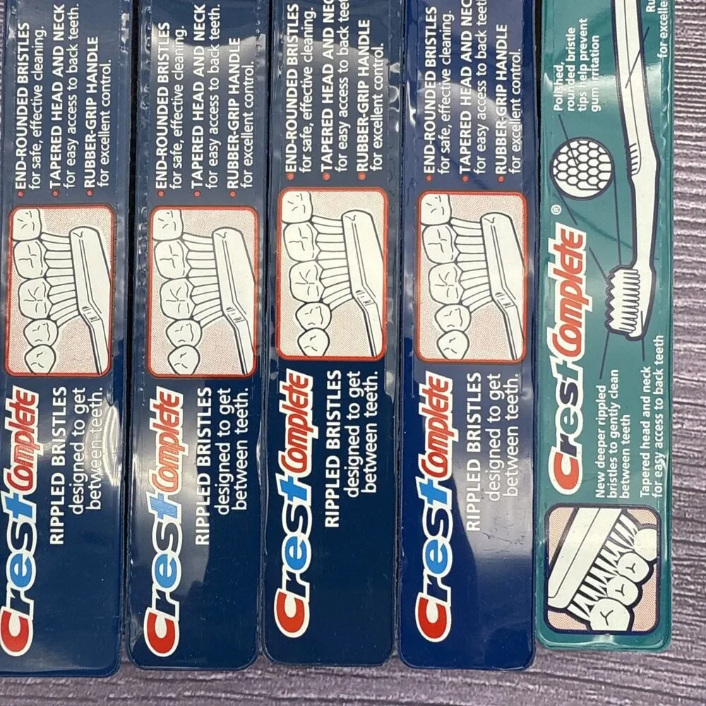 LOT 5 Crest 1992 93 Complete Straight Angle Soft Toothbrush Large/Small Rippled